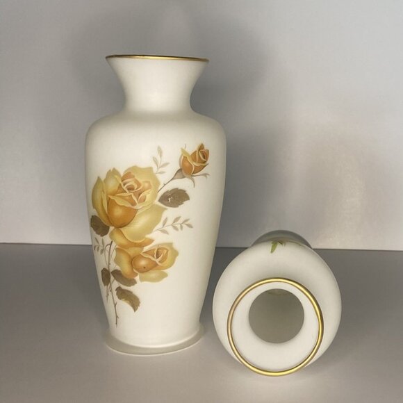 Vintage Frosted Glass Vase with Yellow Flowers - Picture 7 of 8